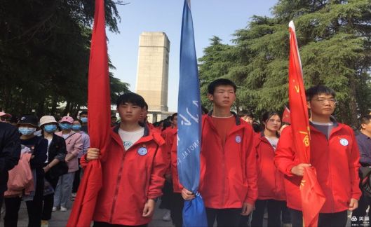 重走解放襄陽路 厚植青年愛國情——記我校學(xué)生團員參加“學(xué)黨史、強信念、跟黨走，重溫解放襄樊戰(zhàn)役”活動(圖7)